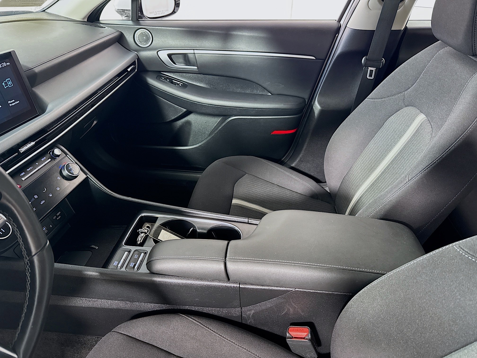 2025 Hyundai Sonata Hybrid SEL - Photo 23
