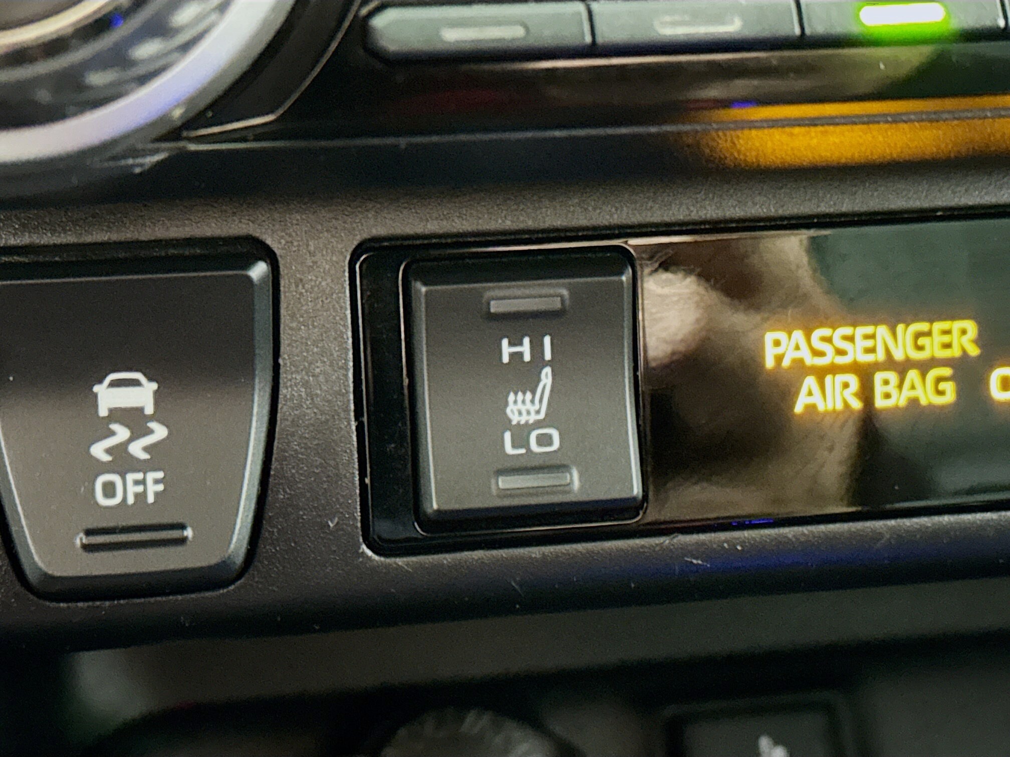 2021 Toyota RAV4 Prime XLE Premium photo 3