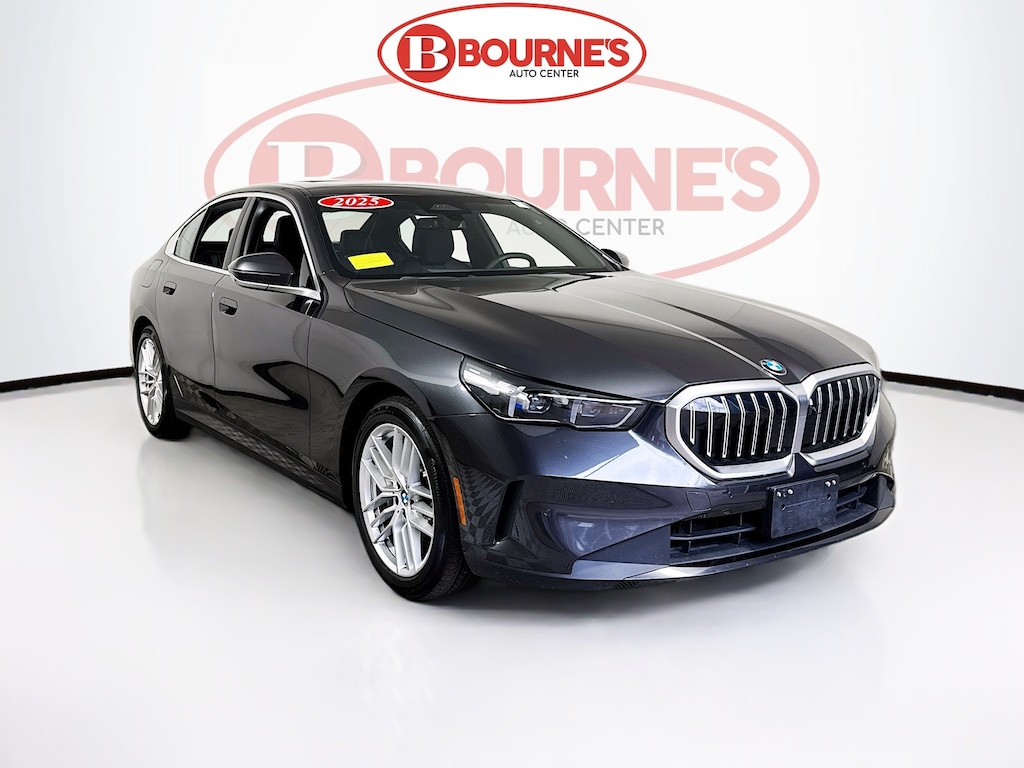 Used 2025 BMW 530i Premium xDrive w/Navigation,Leather,Sunroof Sedan