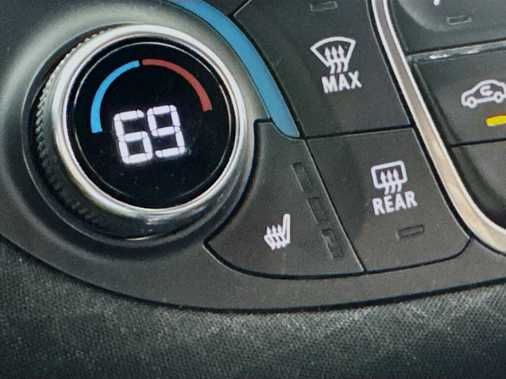 Used 2024 Chevrolet Malibu 1LT w/Heated Seats Sedan