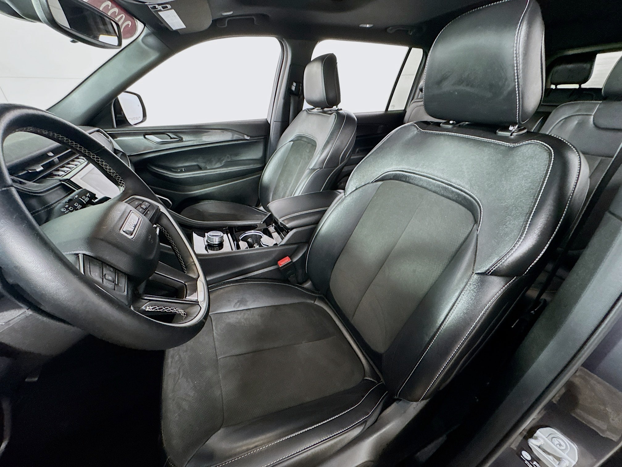 2022 Jeep Grand Cherokee L Altitude - Photo 15