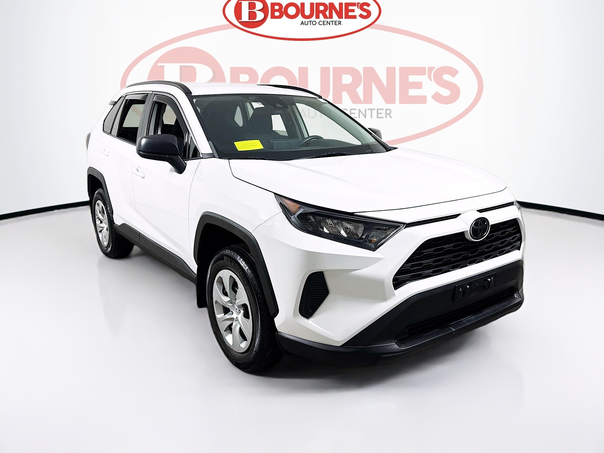 2019 Toyota RAV4 LE's photo