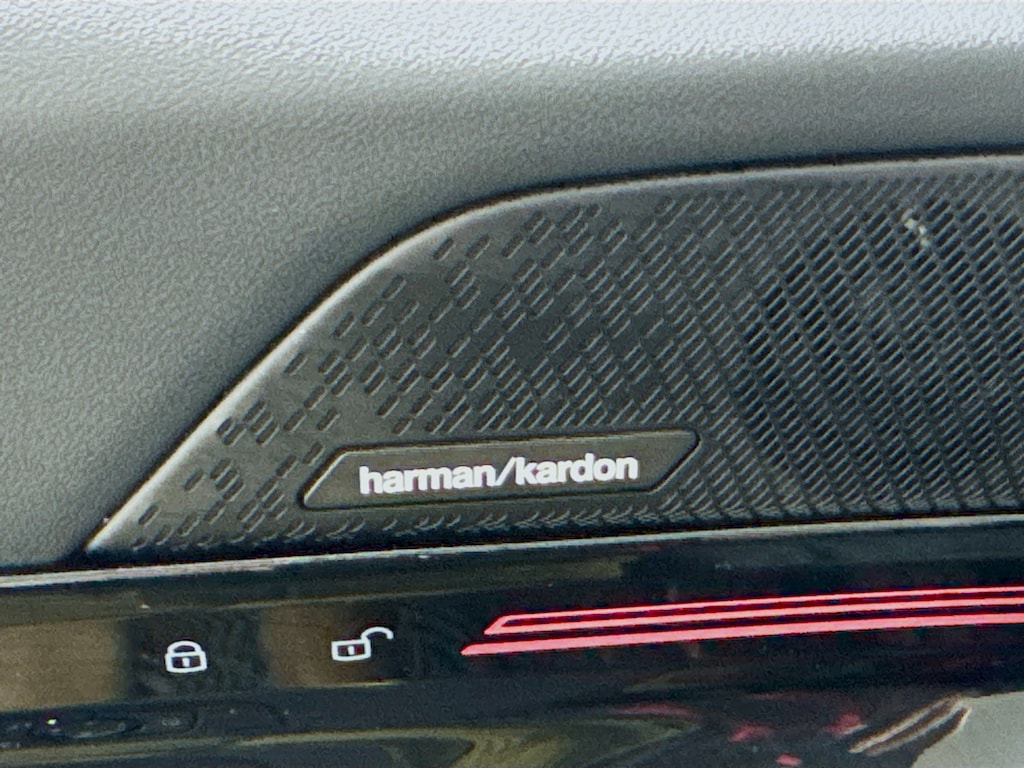 Used 2026 BMW 530i Premium xDrive w/Navigation,Leather,Pano Sunroof Sedan