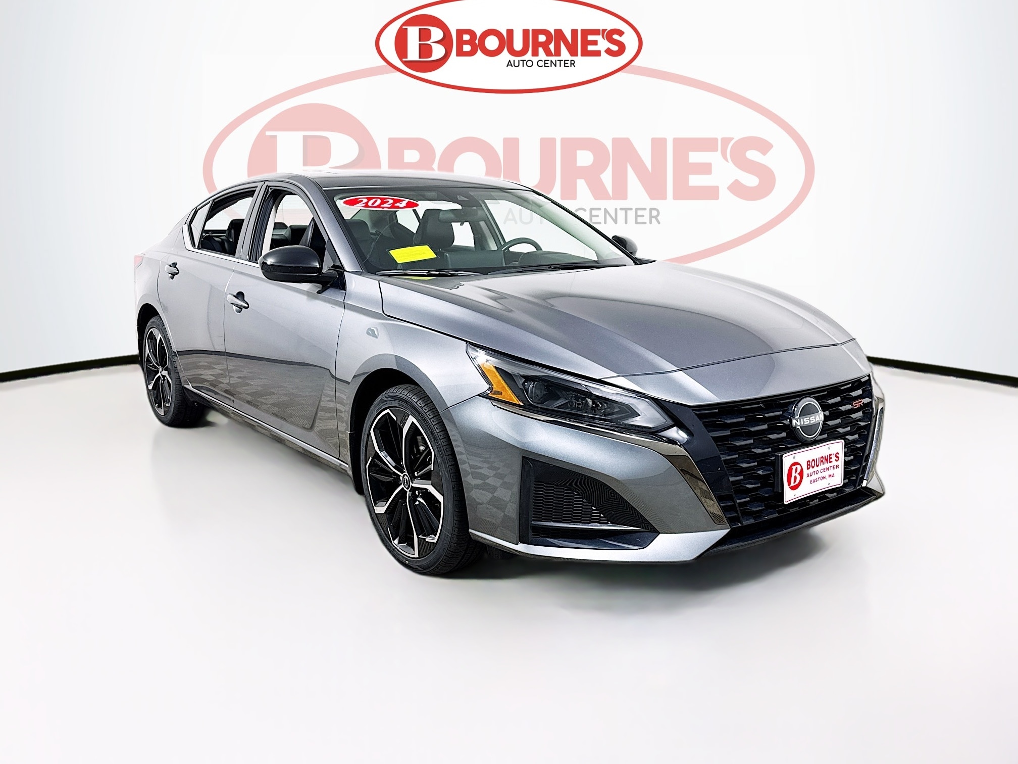 2024 Nissan Altima SR's photo