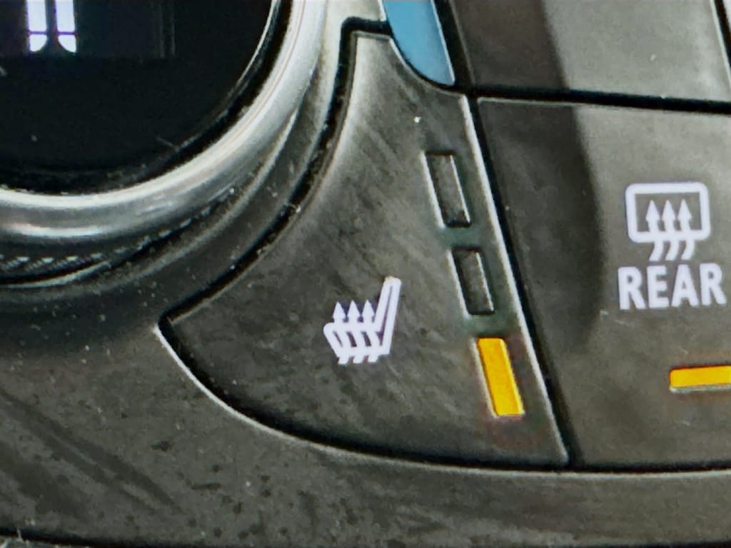 Used 2019 Chevrolet Equinox LT w/Heated Seats,Android&Apple Carplay SUV