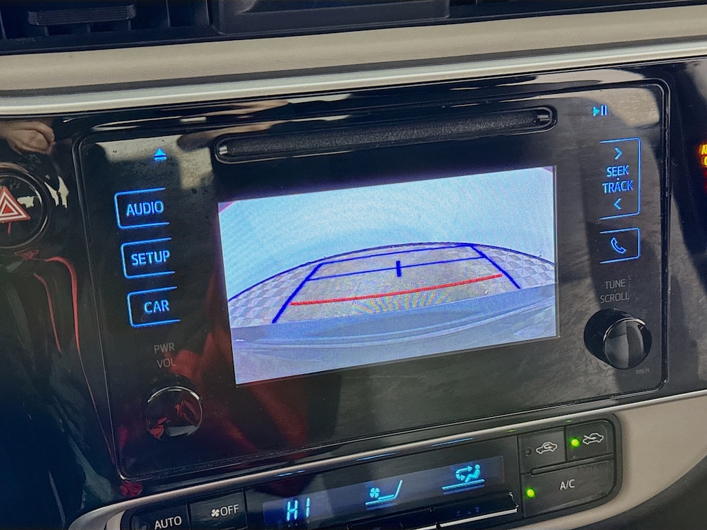 Used 2019 Toyota Corolla LE w/Bluetooth Sedan