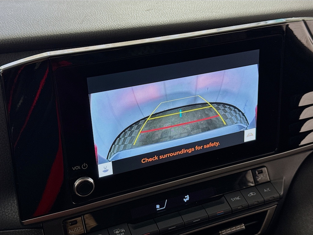 Used 2025 Toyota Camry LE w/Android Auto & Apple Carplay Sedan