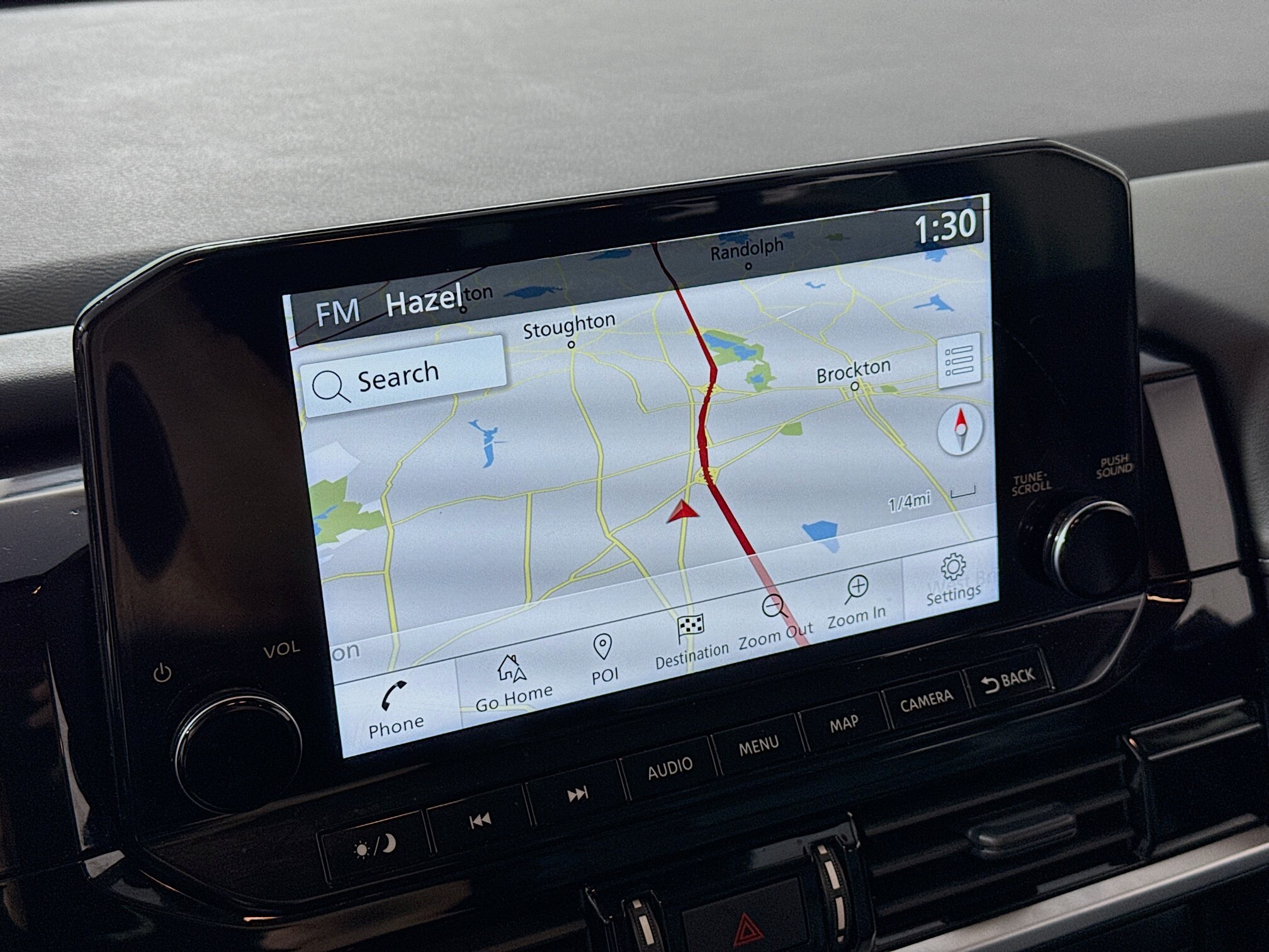 2024 Nissan Pathfinder SL photo 2