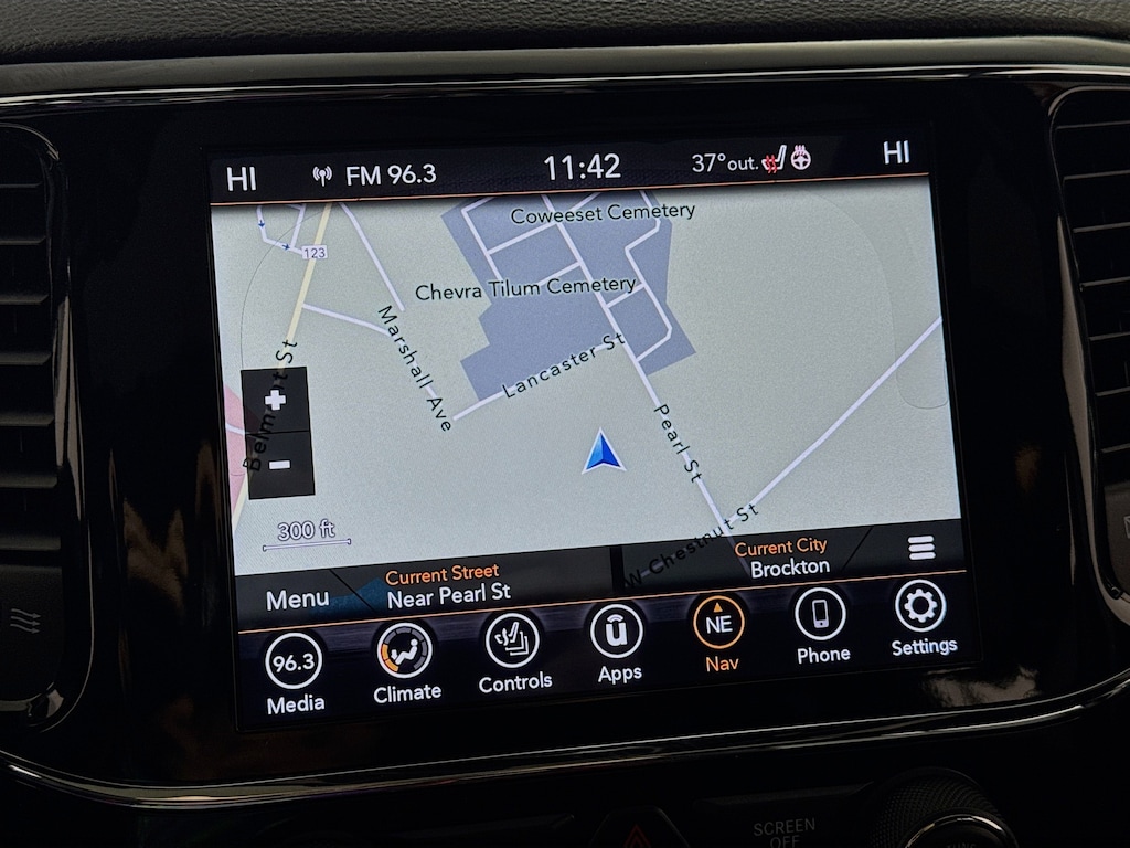 Used 2020 Jeep Grand Cherokee Altitude 4x4 w/Navigation,Heated Seats,Sunroof SUV