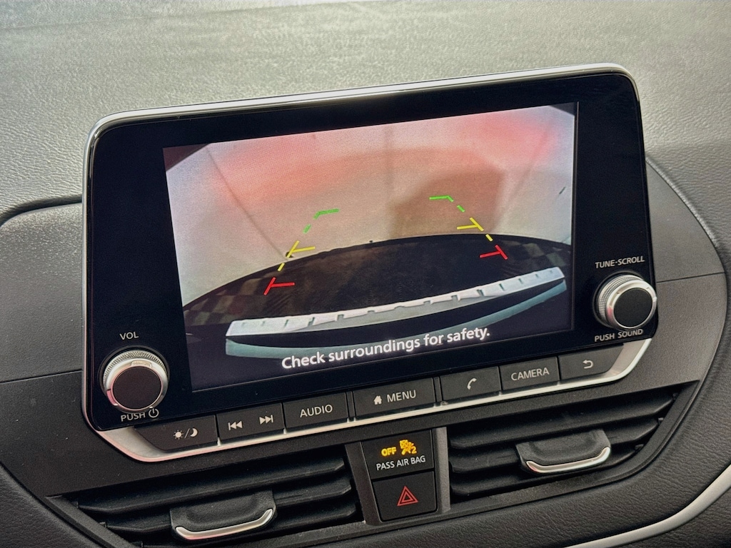 Used 2021 Nissan Altima 2.5 SV w/Android Auto & Apple Carplay Sedan