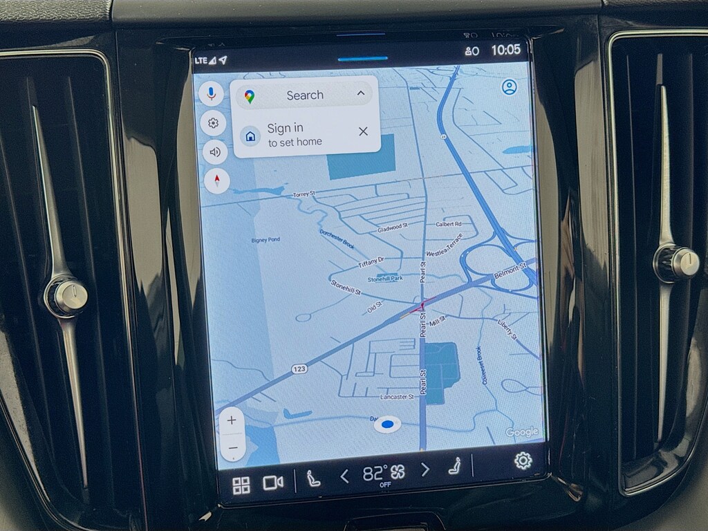 Used 2023 Volvo XC60 B5 AWD Core w/Navigation,Heated Leather,Pano Roof SUV