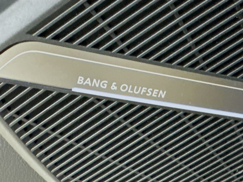 Used 2024 Audi Q5 e 55 S line Prestige Black Optic quattro w/Navigation,Leather,PanoRoof SUV