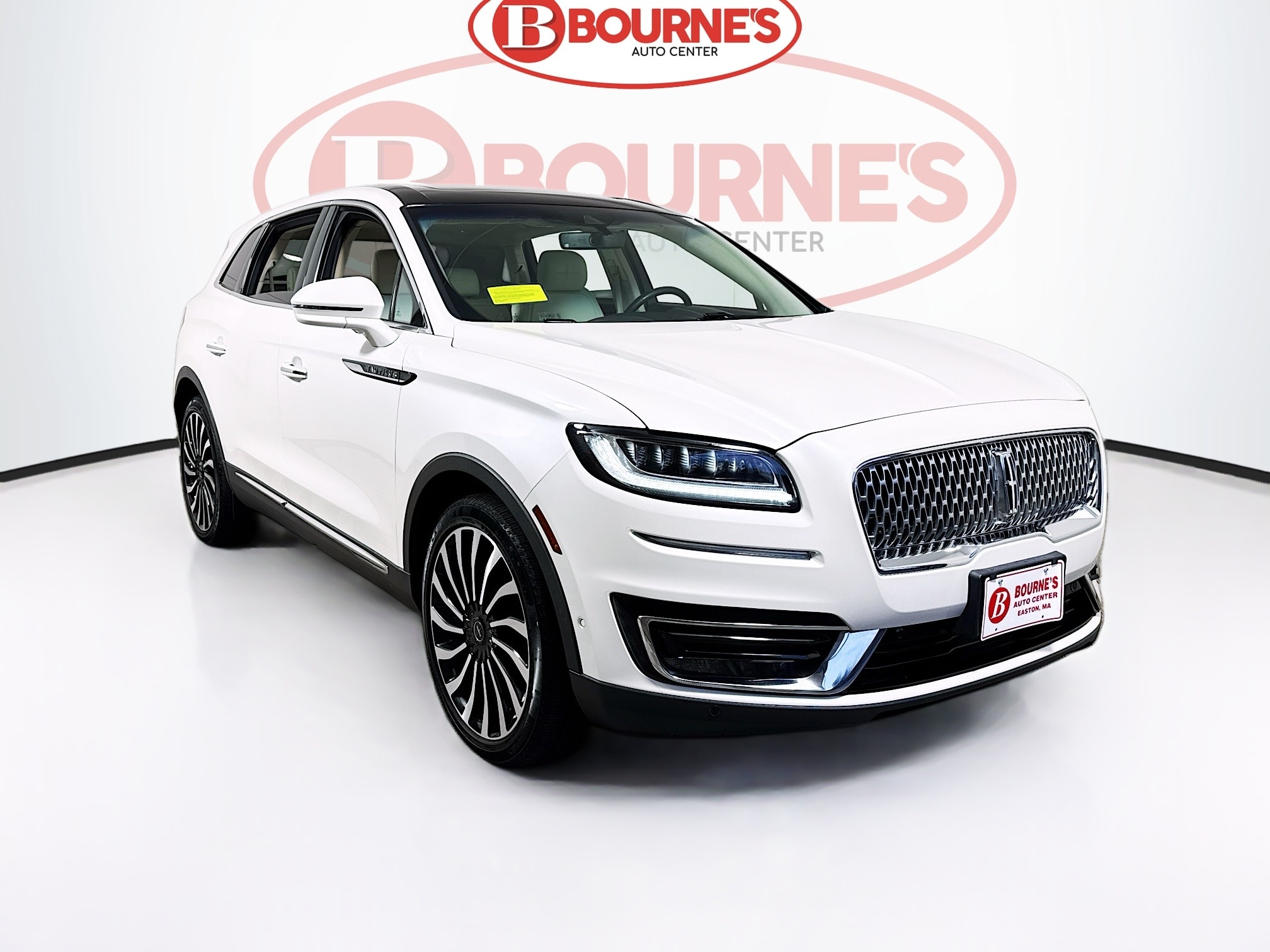 2019 Lincoln Nautilus Black Label's photo