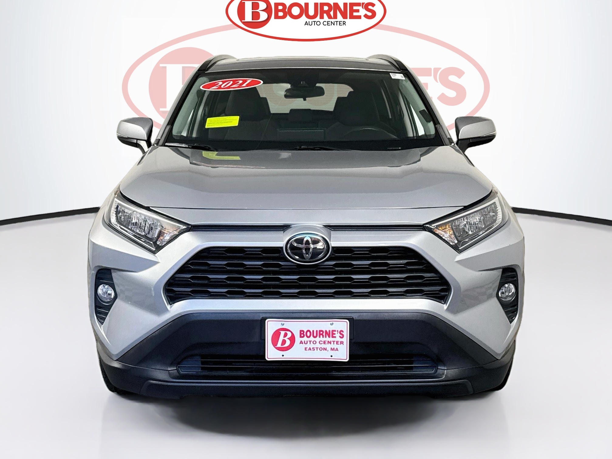 Used 2021 Toyota RAV4 XLE w/Sunroof SUV