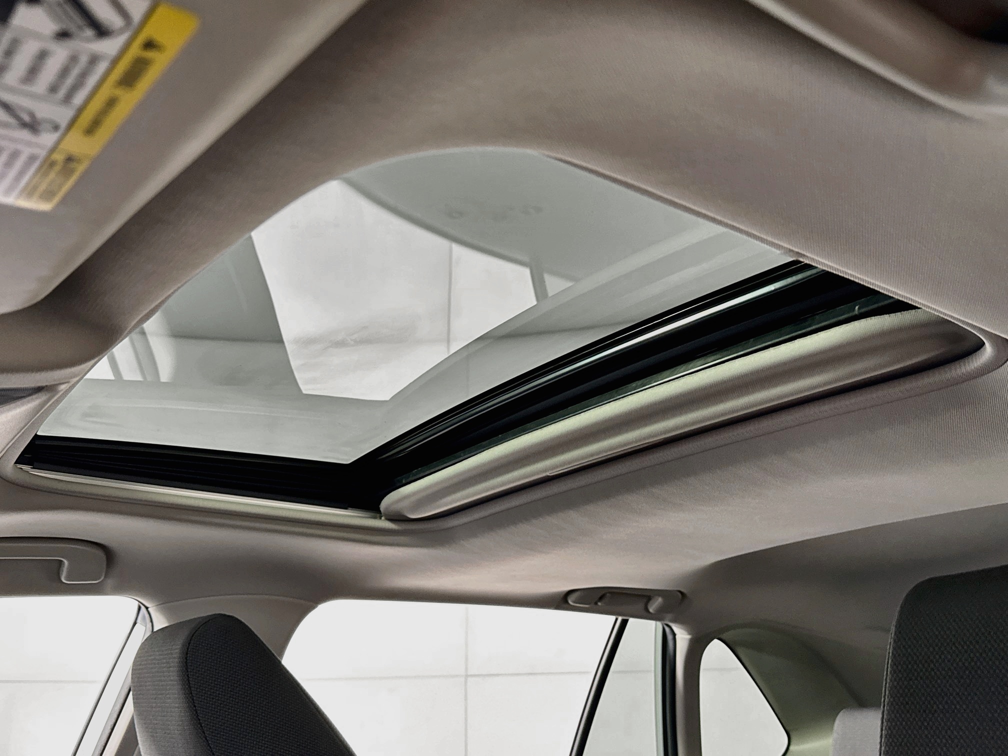 Used 2021 Toyota RAV4 XLE w/Sunroof SUV