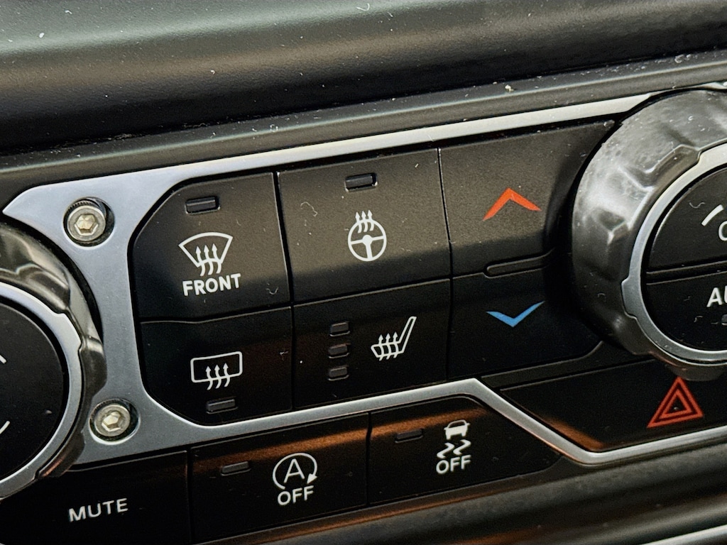 Used 2022 Jeep Gladiator Mojave 4x4 w/Navigation,Heated Leather Truck Crew Cab