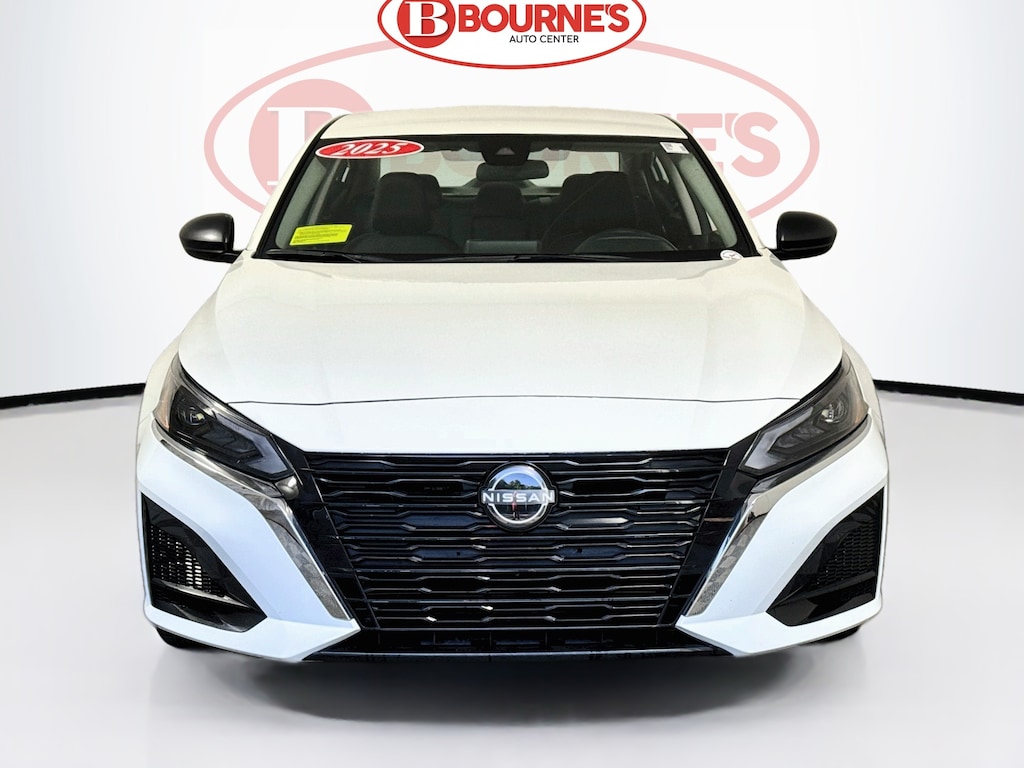 Used 2025 Nissan Altima SV AWD w/Android Auto & Apple Carplay Sedan
