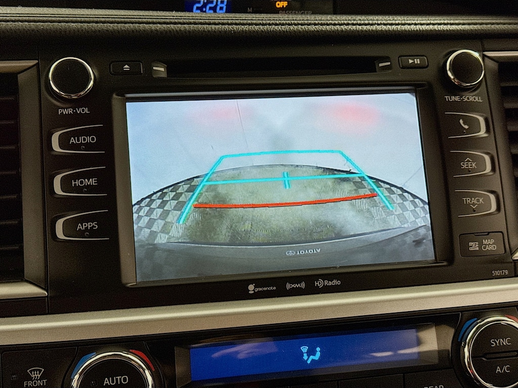 Used 2017 Toyota Highlander XLE V6 AWD w/Navigation,Heated Leather,Sunroof SUV