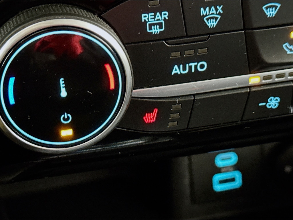 Used 2022 Ford Escape SEL Stealth AWD w/Navigation,Heated Seats,Sunroof SUV