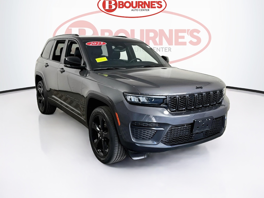 Used 2023 Jeep Grand Cherokee Altitude X 4x4 w/Heated Seats,Sunroof SUV