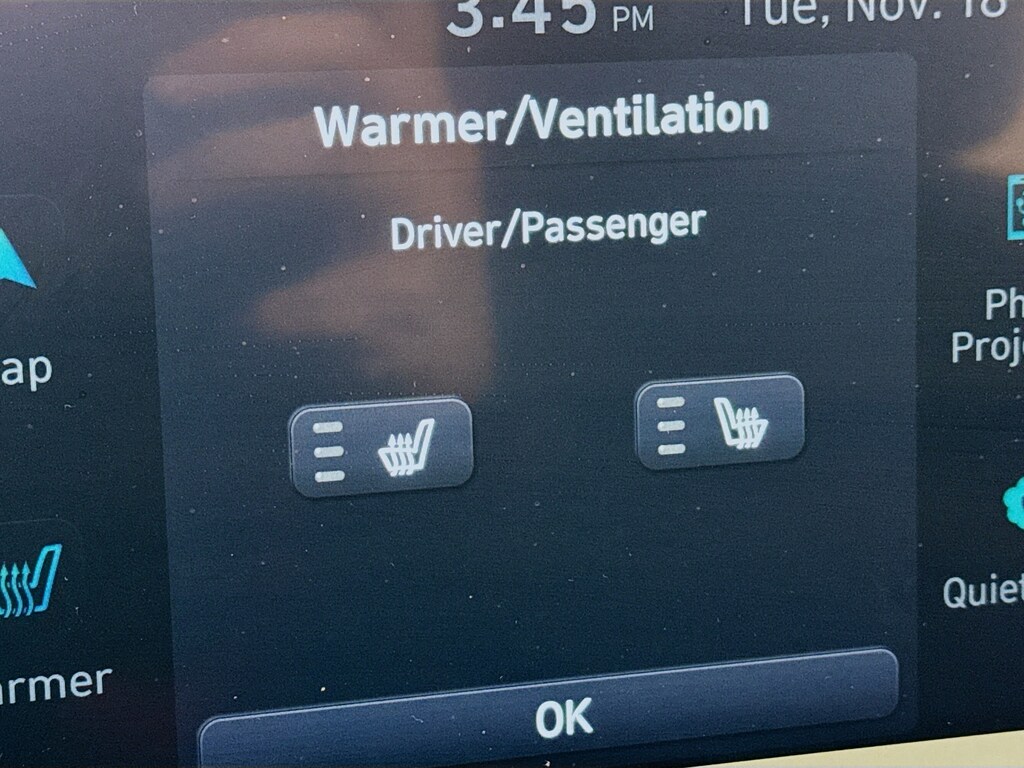 Used 2023 Hyundai Ioniq 5 SE w/Navigation,Heated Seats SUV