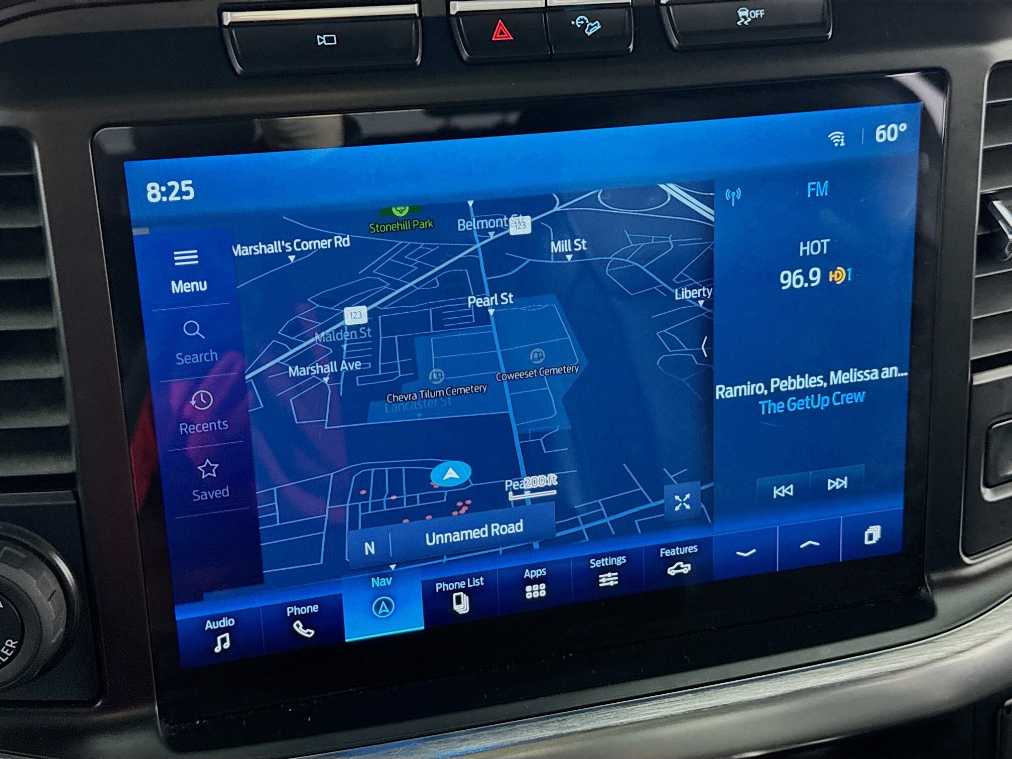 2023 Ford F-150 Lariat photo 2