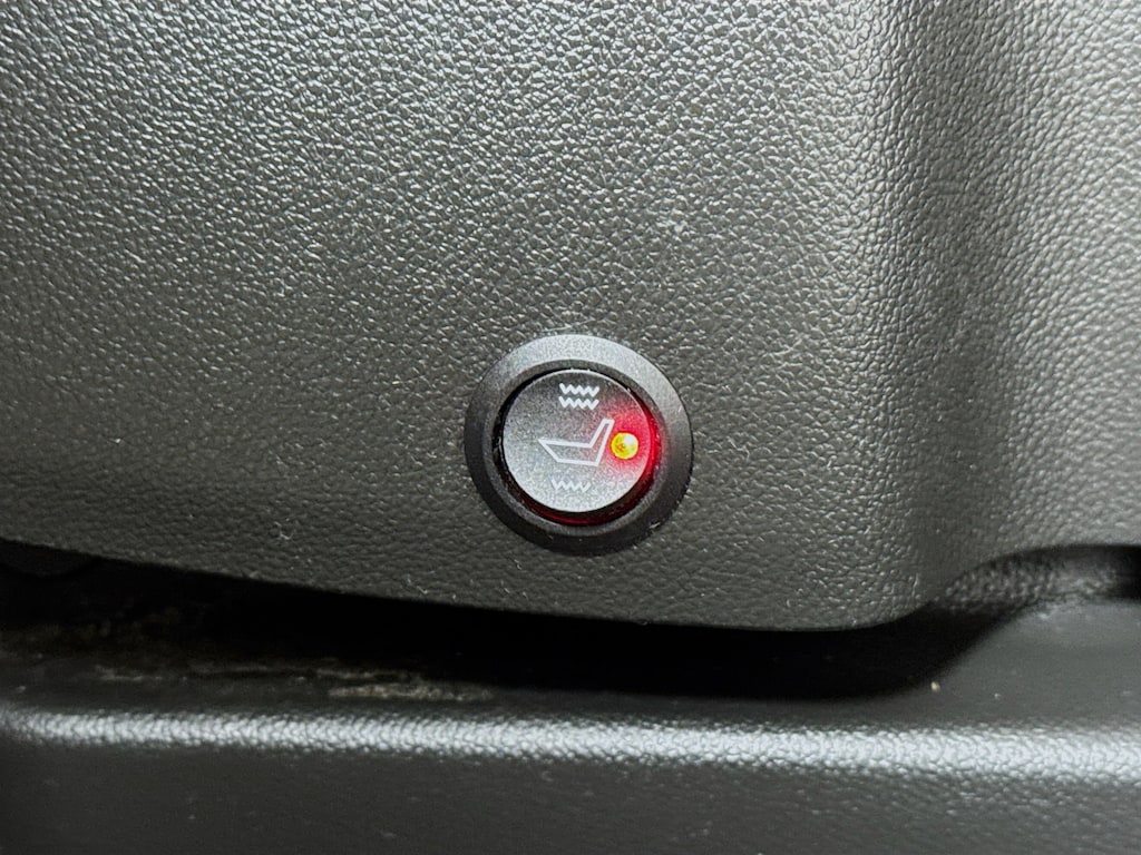 Used 2025 Chevrolet Trailblazer LT AWD w/Heated Seats,Android & Apple Carplay SUV