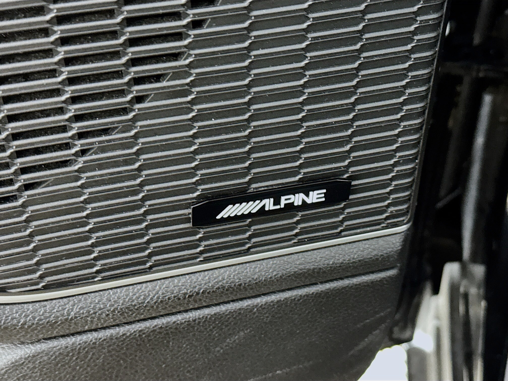 2024 Jeep Cherokee Limited 4xe photo 4