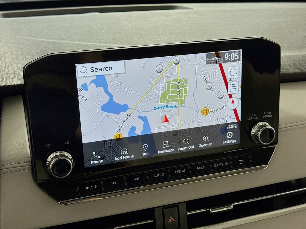Used 2023 Mitsubishi Outlander Plug-In Hybrid SEL 4WD w/Navigation,Leather,Pano Sunroof SUV