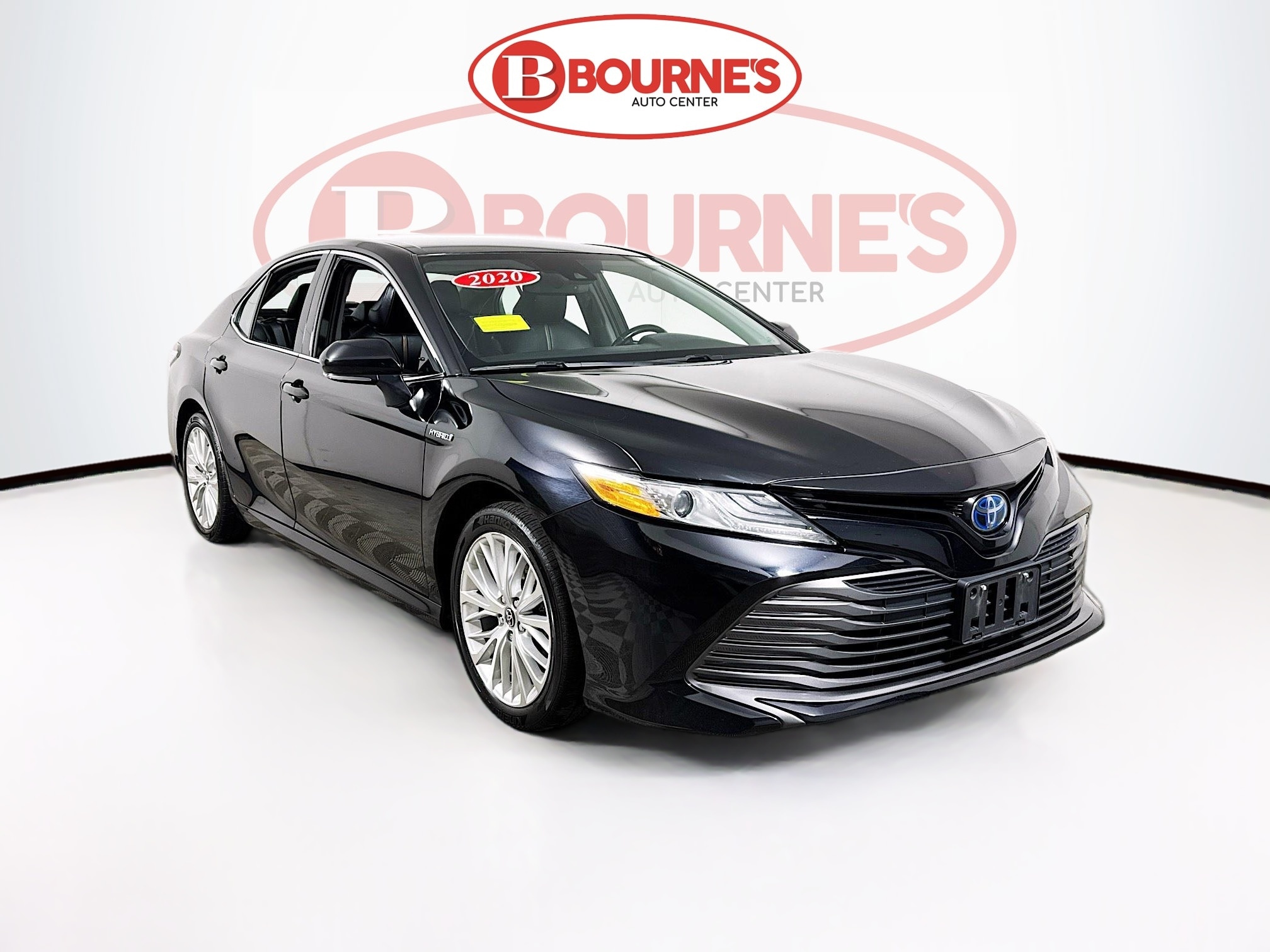 2020 Toyota Camry XLE's photo