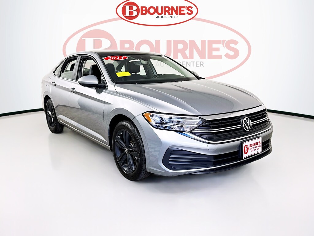 Used 2024 Volkswagen Jetta 1.5T SE w/Heated Leather,Sunroof Sedan