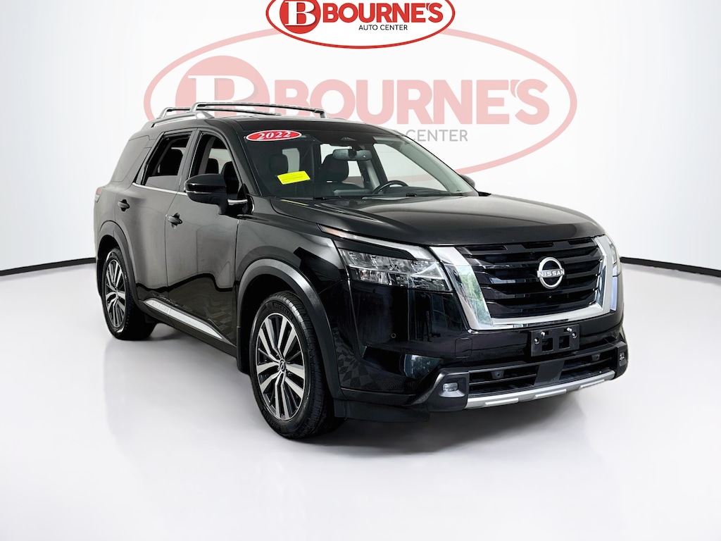 Used 2022 Nissan Pathfinder Platinum 4WD w/Navigation,Leather,Pano Sunroof SUV