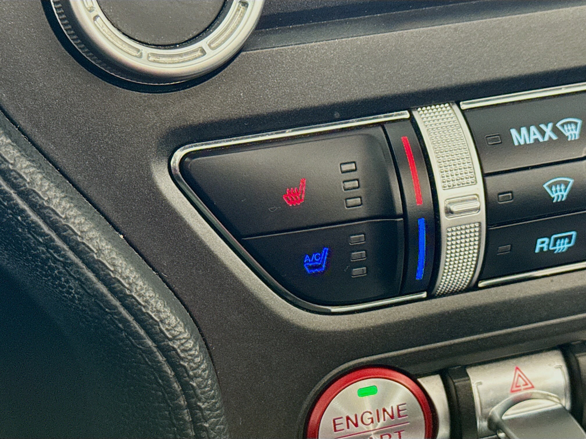 2023 Ford Mustang EcoBoost Premium photo 3