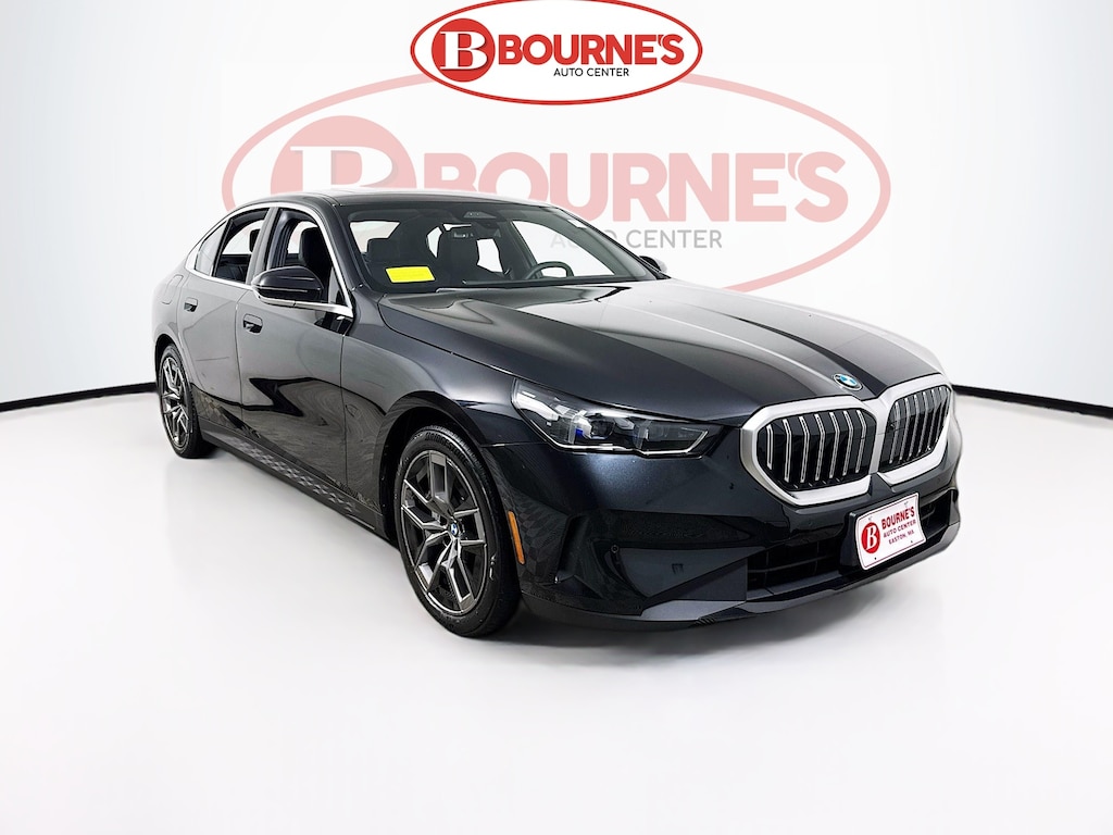 Used 2026 BMW 530i Premium xDrive w/Navigation,Leather,Pano Sunroof Sedan