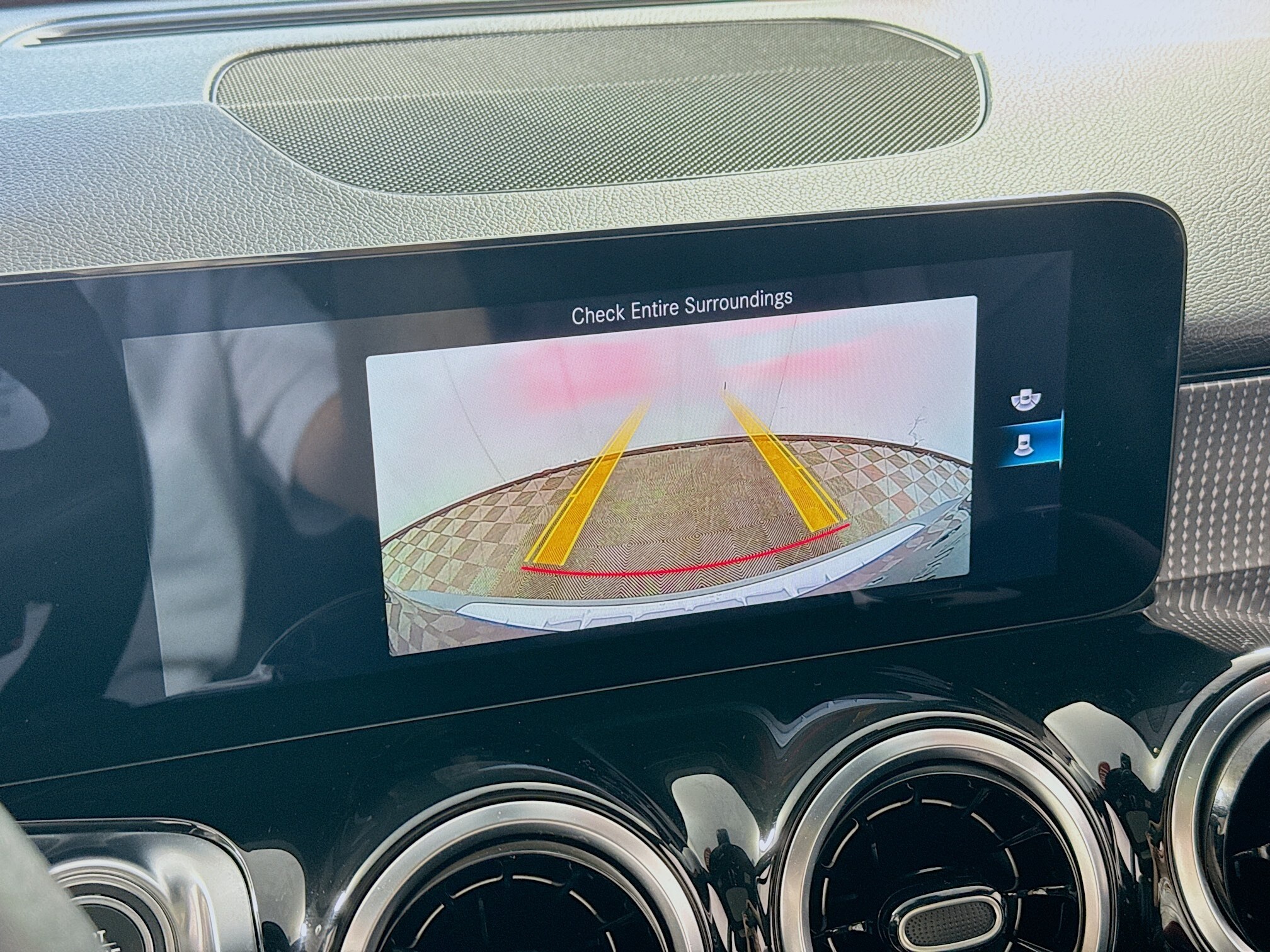 2021 Mercedes Benz GLB 250 4MATIC photo 2