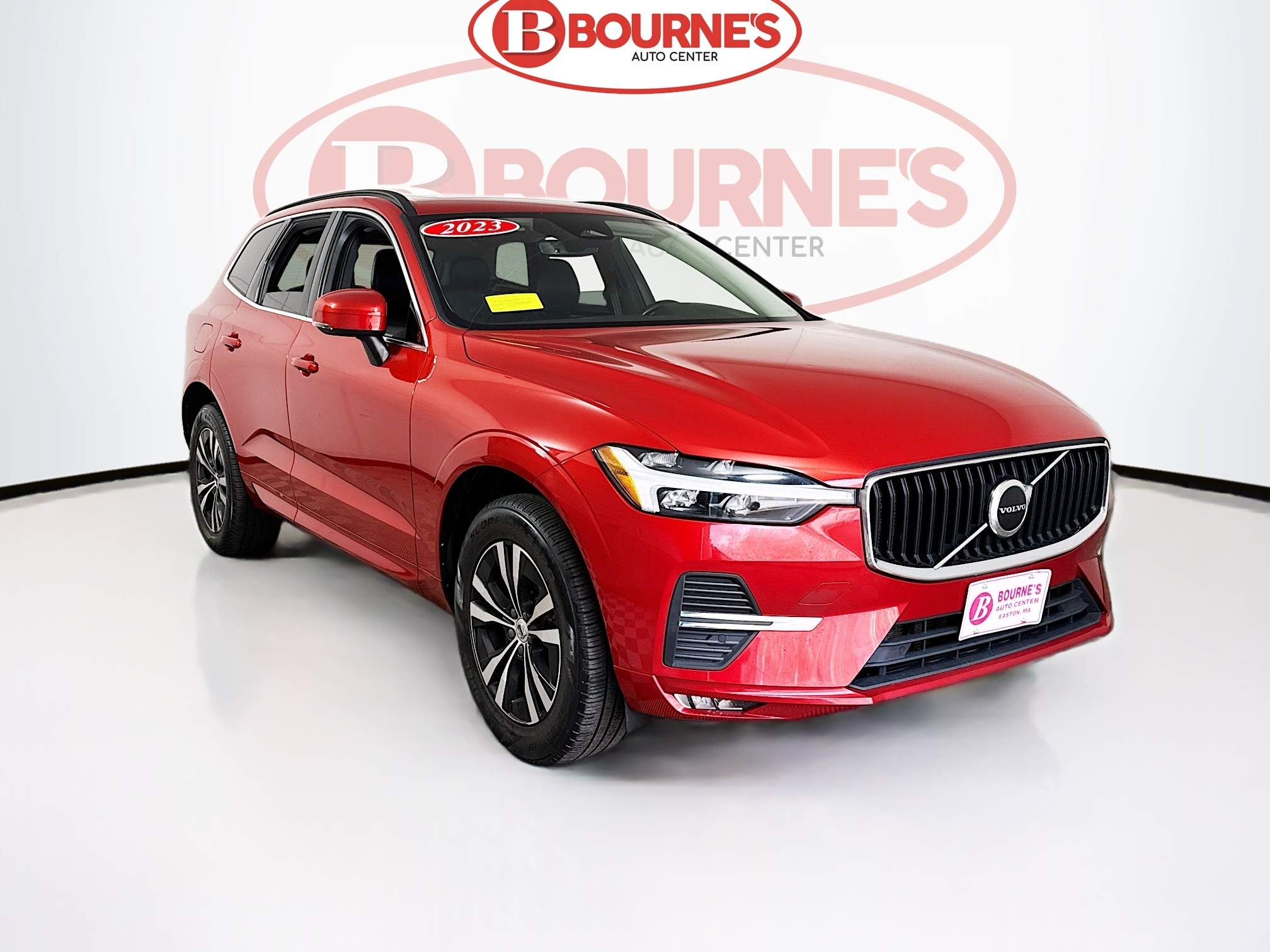 2023 Volvo XC60 Core's photo