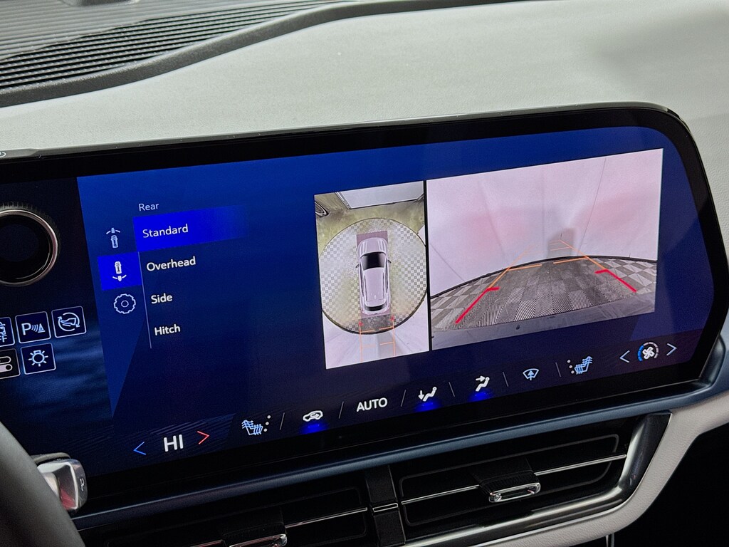 Used 2025 Chevrolet Equinox EV LT 2 w/Navigation,Heated Leather SUV