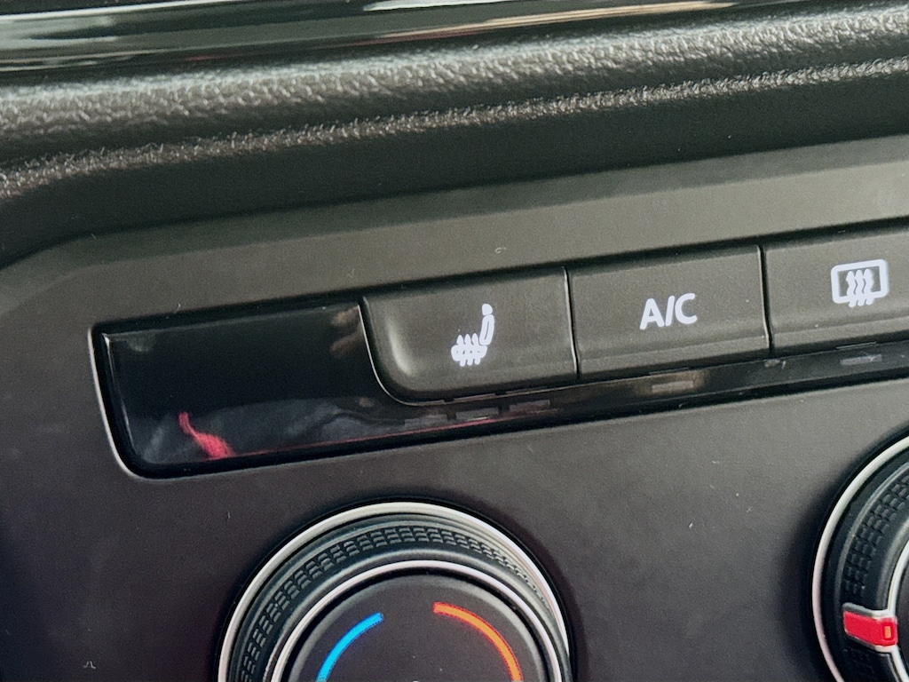 Used 2022 Volkswagen Taos 1.5T SE w/Heated Seats SUV