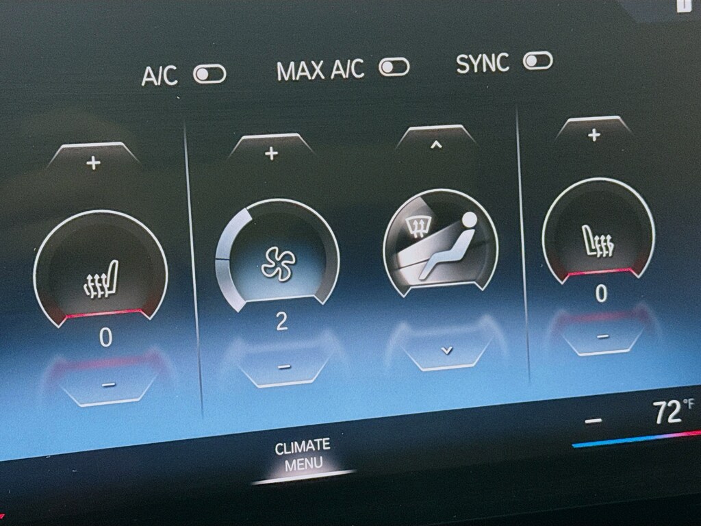 Used 2023 BMW 330i xDrive w/Navigation,Leather,Pano Sunroof Sedan