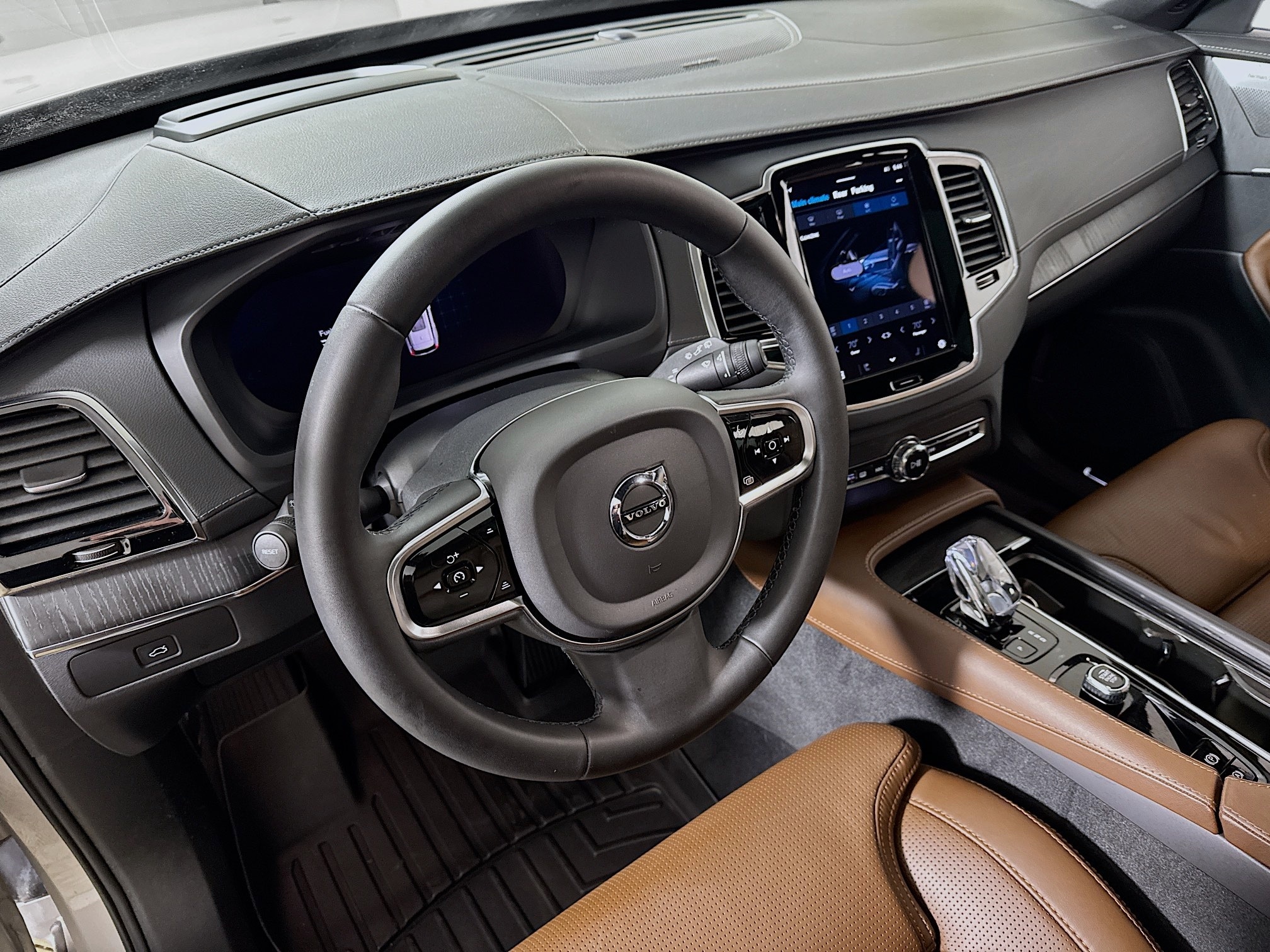2023 Volvo XC90 Ultimate - Photo 14