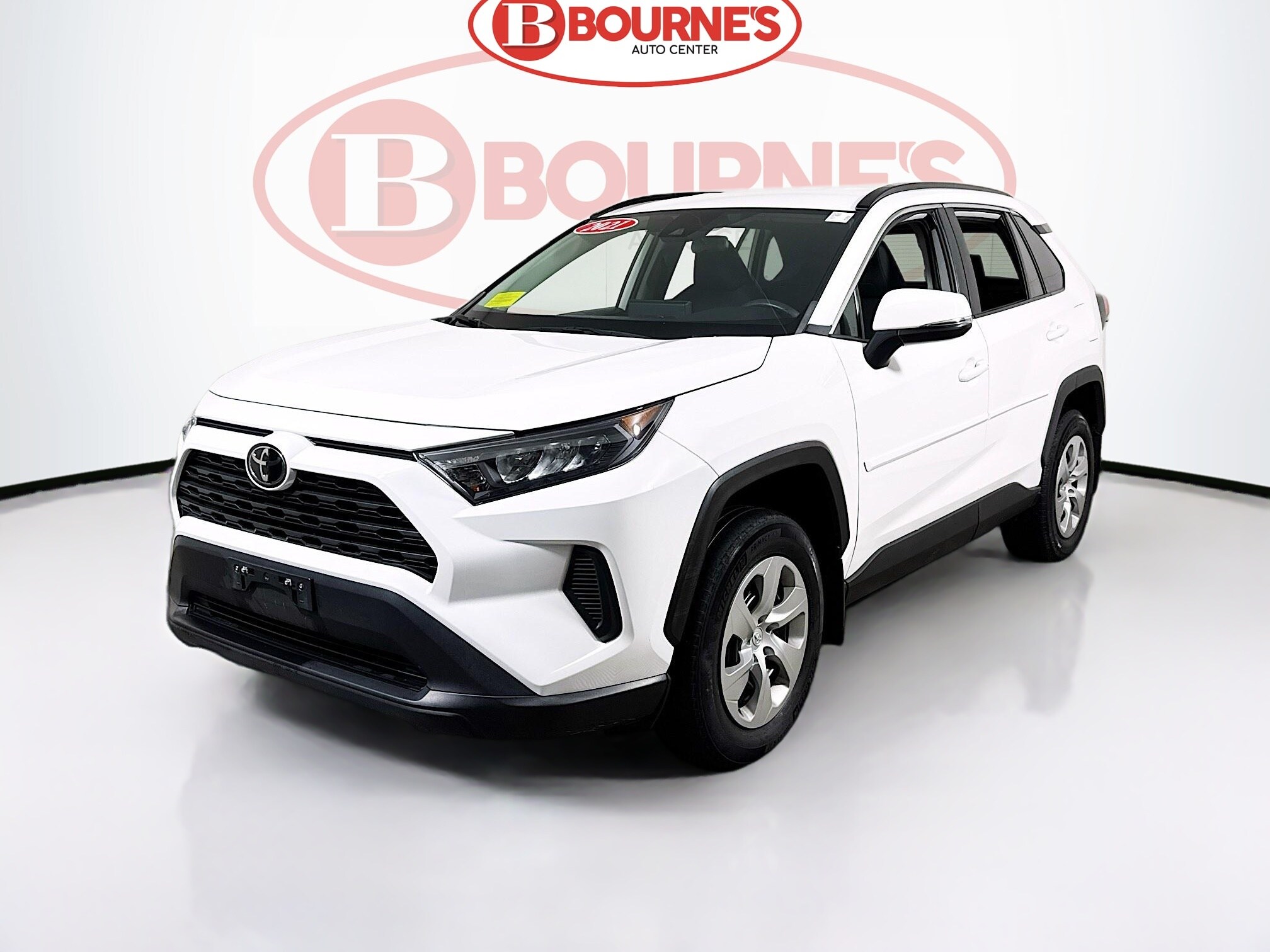 2021 Toyota RAV4 LE photo 2