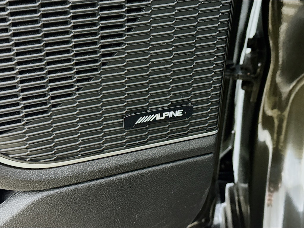 Used 2022 Jeep Grand Cherokee L Limited 4x4 w/Navigation,Heated Leather SUV