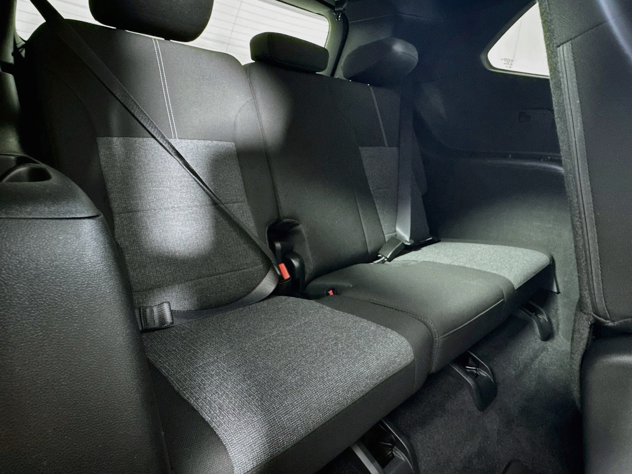 2025 GMC Acadia Elevation - Photo 28