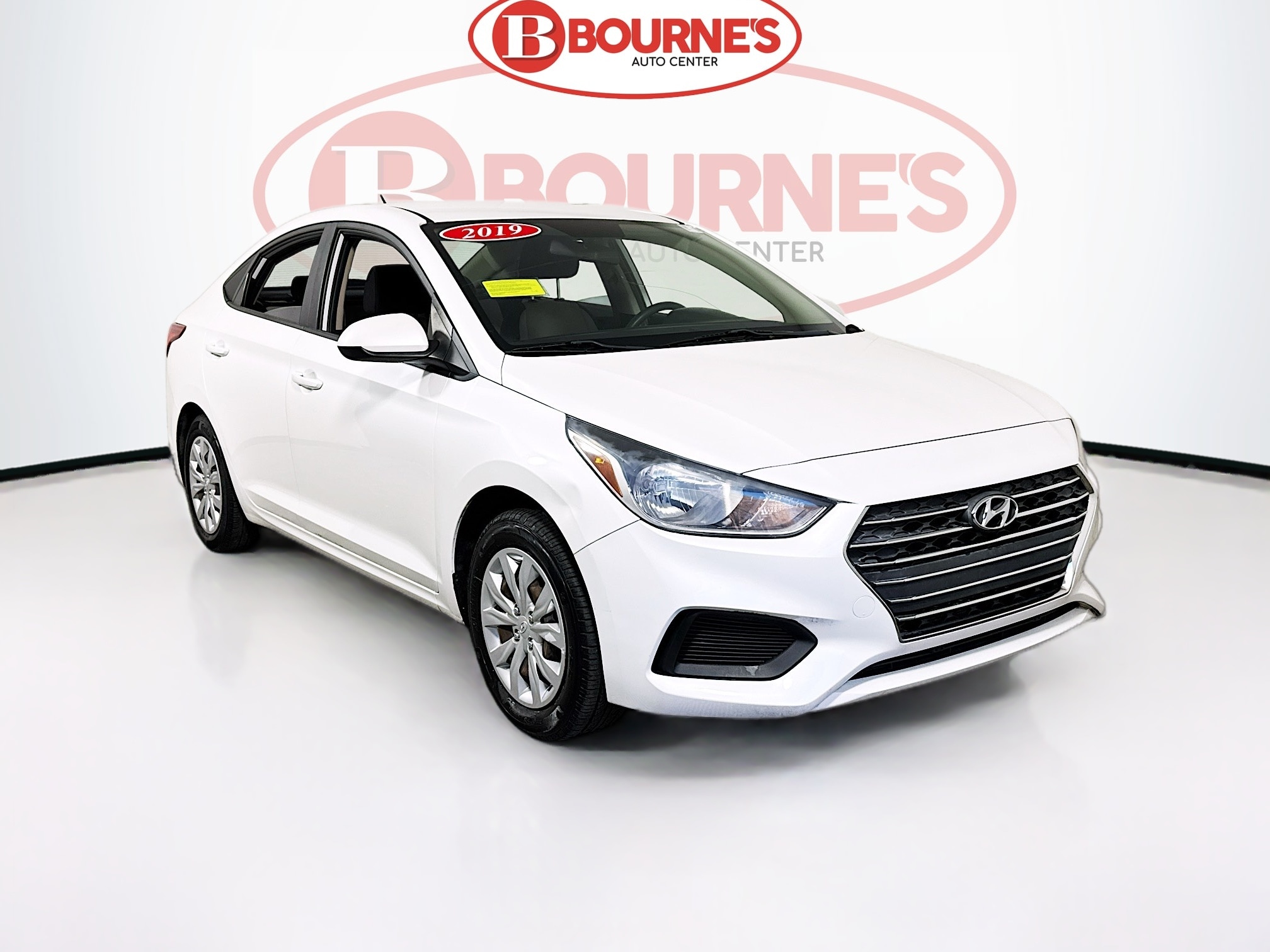 2019 Hyundai Accent SE's photo