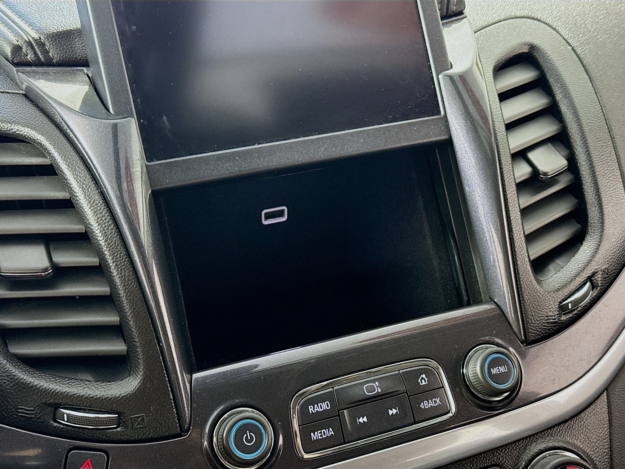 2020 Chevrolet Impala 1LT photo 2