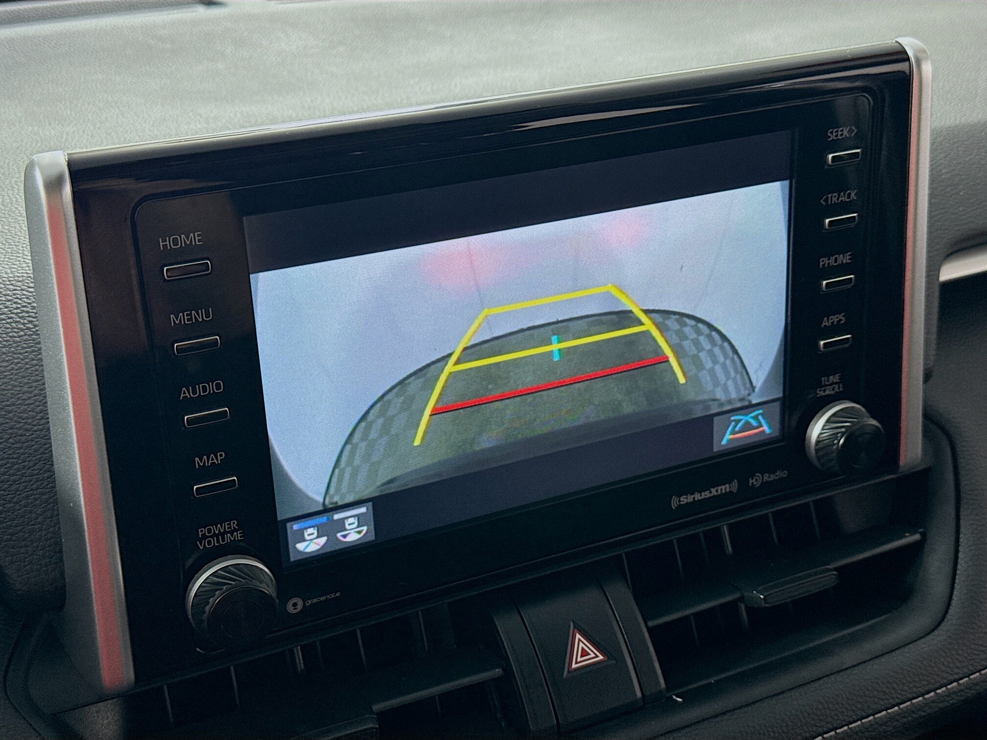 2020 Toyota RAV4 Hybrid XLE photo 2