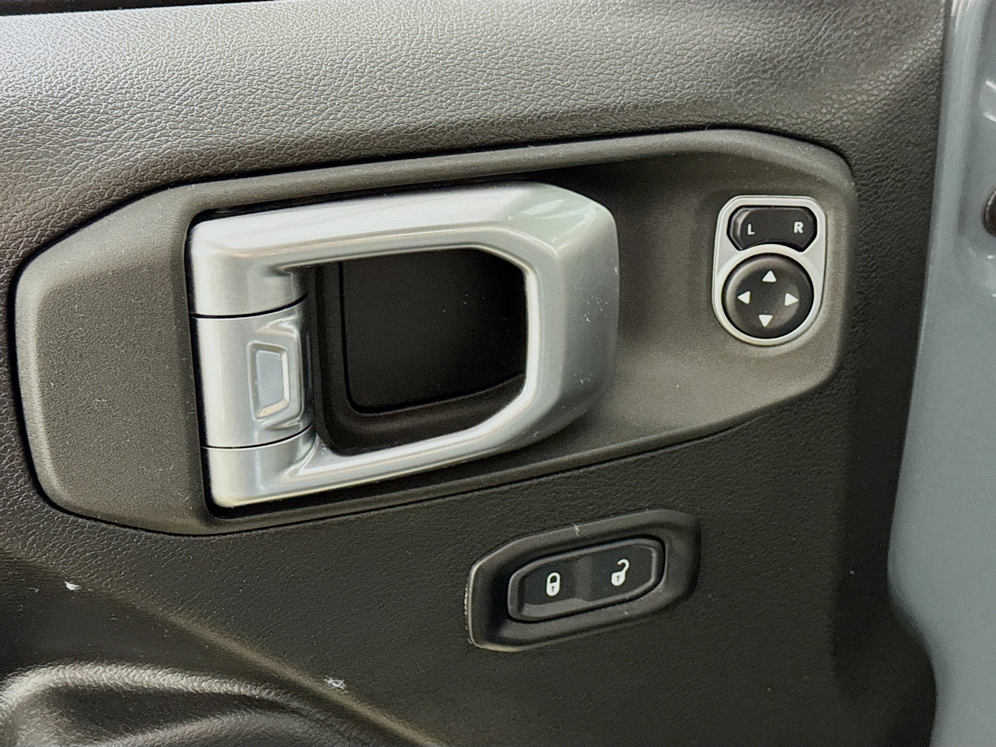 2024 Jeep Wrangler 4xe Willys 4XE - Photo 19