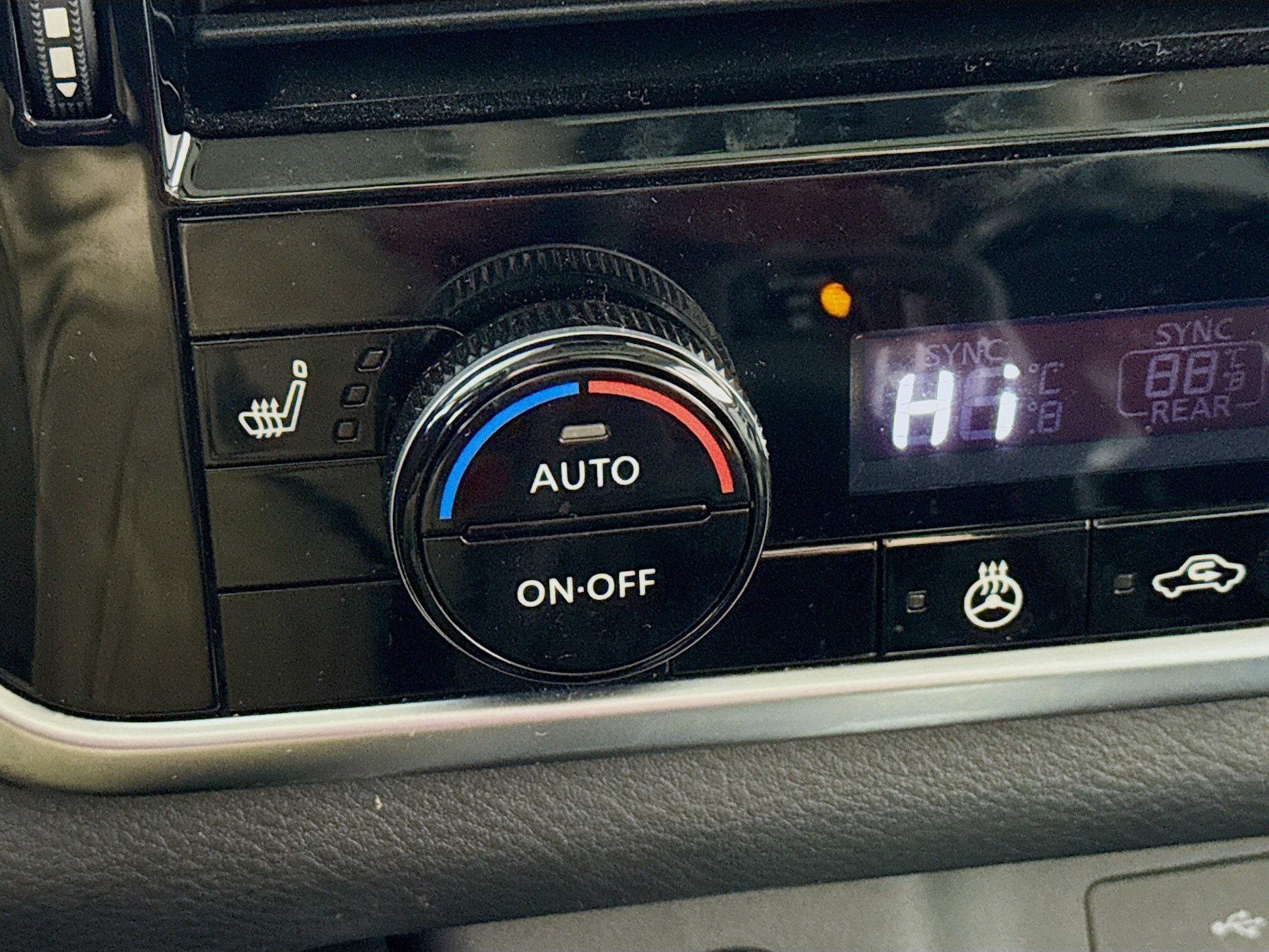 2023 Nissan Rogue SV photo 3