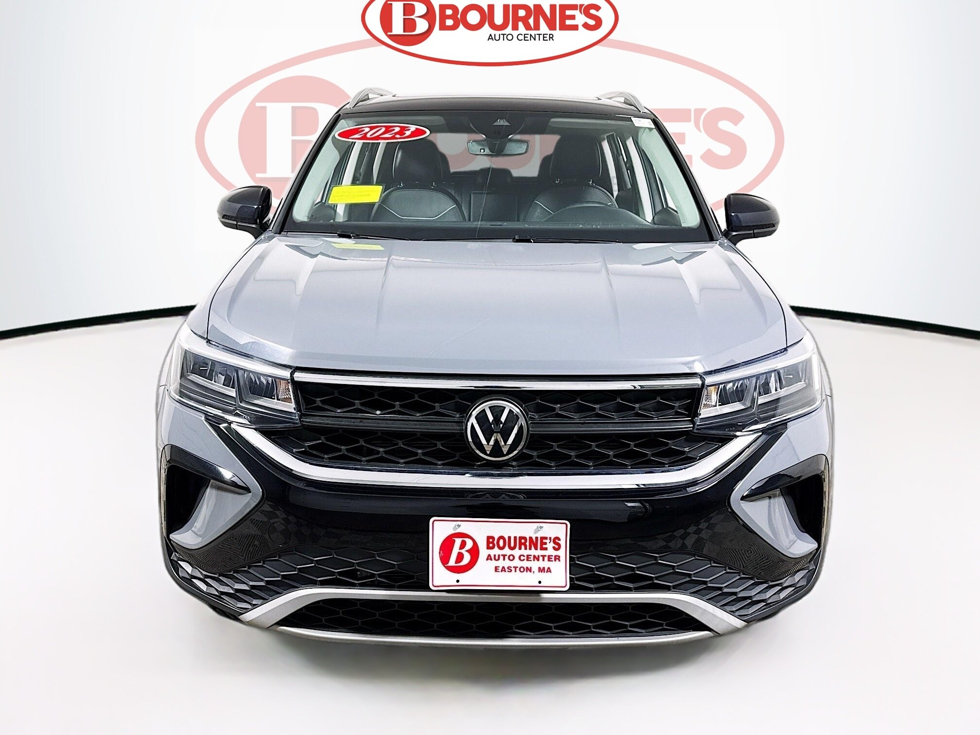 2023 Volkswagen Taos SE photo 4