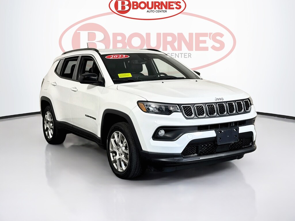 Used 2023 Jeep Compass Latitude Lux 4x4 w/Heated Leather & Wheel SUV